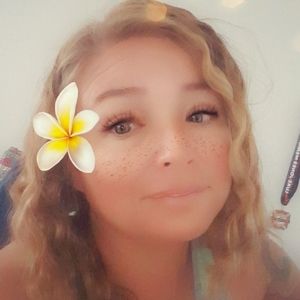 Meet your Posher, Becky